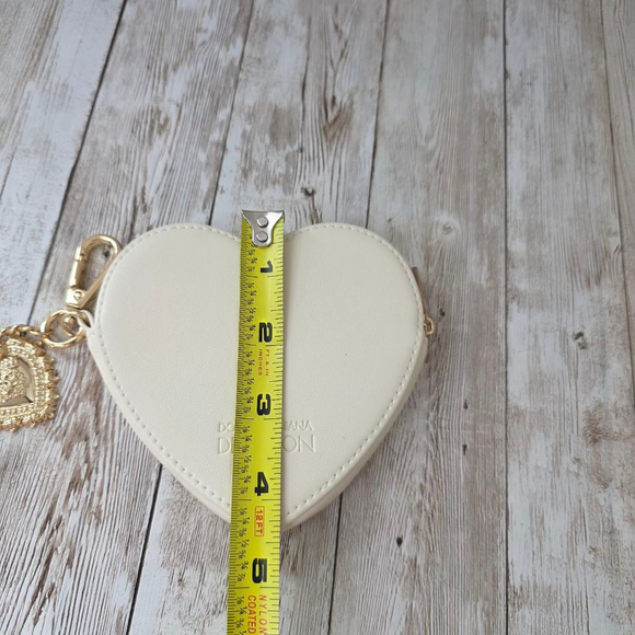 Women's Dolce & Gabbana Heart Coin Purse Beige Small - Picture 6 of 9